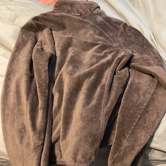 North face fleece zip sweater. - Picture 4 of 5